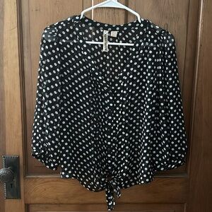 Black-and-white three-quarter sleeve sheer blouse